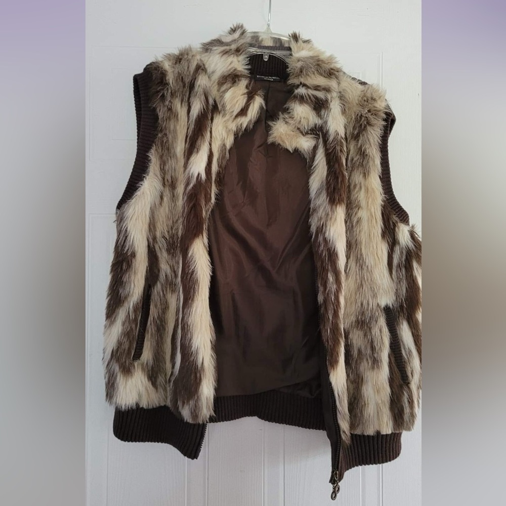 Faux Fur Sleeveless Vest in 1X